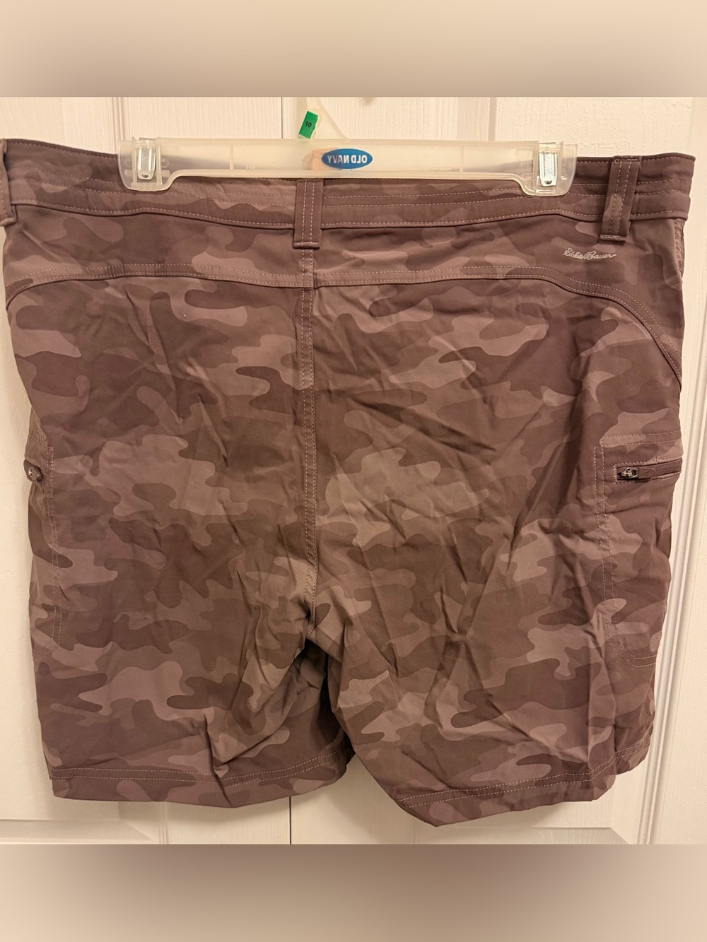 Eddie Bauer First Ascent Camo Hiking Cargo Shorts Women's 16 Stretch UPF - Picture 4 of 14